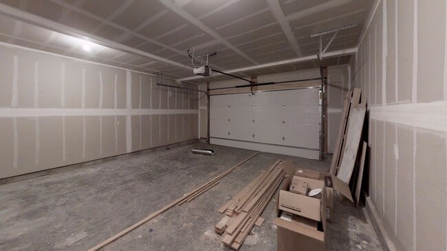 Building Photo - Spacious Townhome with Central Heat/Air - Two Car Garage, Fenced in Backyard! **EARLY BIRD PRICIN...