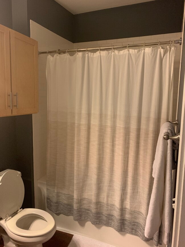 Guest Bathroom - 2606 Wilson St