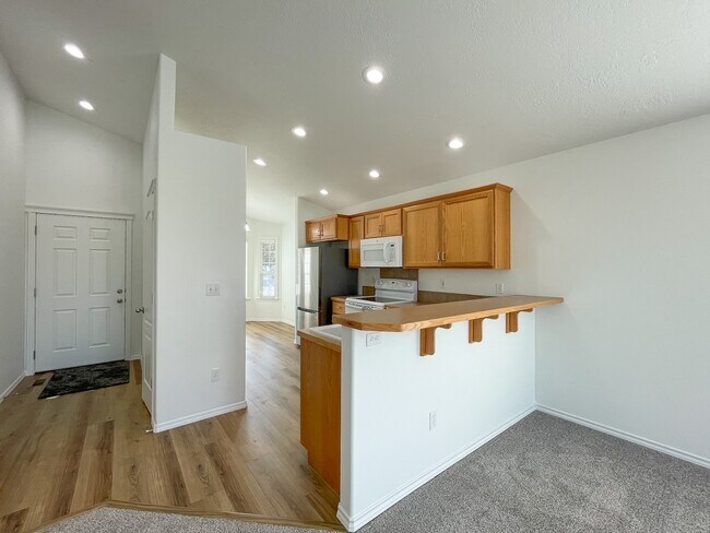 Building Photo - 10826 Hackberry St