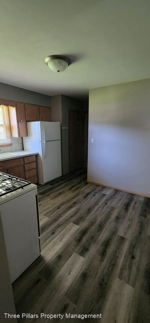 Building Photo - 2 br, 1 bath House - 950 3rd Ave