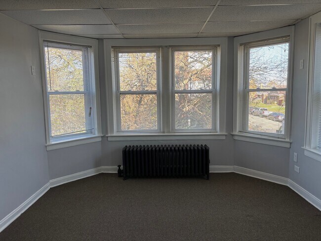 Building Photo - 10904 S Avenue D