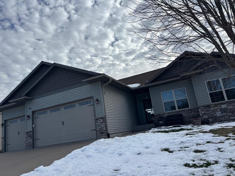 Building Photo - 185 Locust Dr