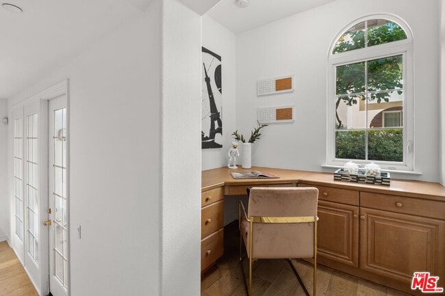 Building Photo - 5935 Playa Vista Dr