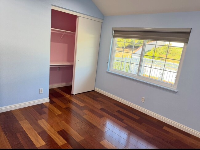 Building Photo - 1038 Regal Canyon Dr