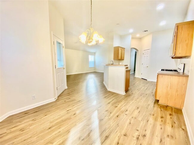 Building Photo - 196 Unity