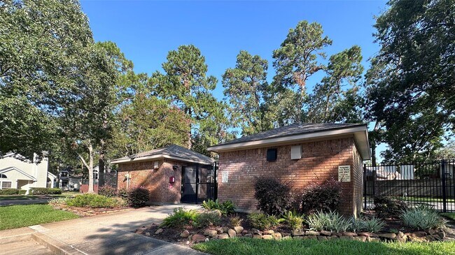 Building Photo - 3311 Golden Trails Dr