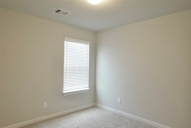 Building Photo - 3207 Tilley Dr