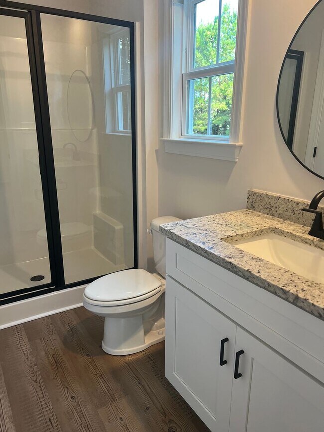 Building Photo - BEAUTIFUL NEW home!!! ??? 3 Bedrooms, 2 Ba...