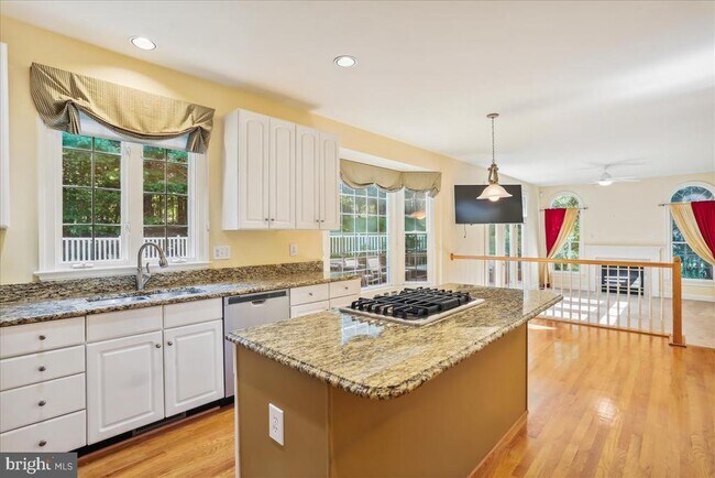 Building Photo - 8931 Falls Farm Dr