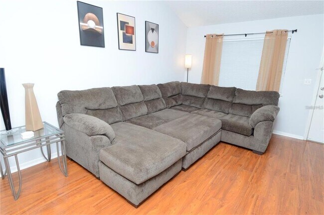 Building Photo - 10263 Gandy Blvd N