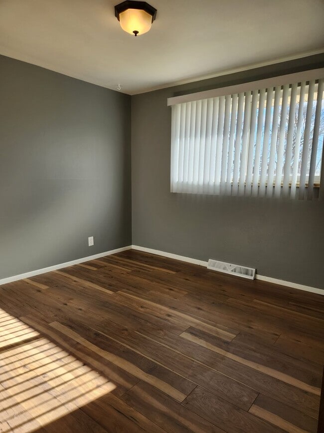 Building Photo - Great home in very desired area!