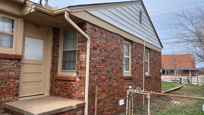 Building Photo - 1 Bed 1 Bath in Midwest City!