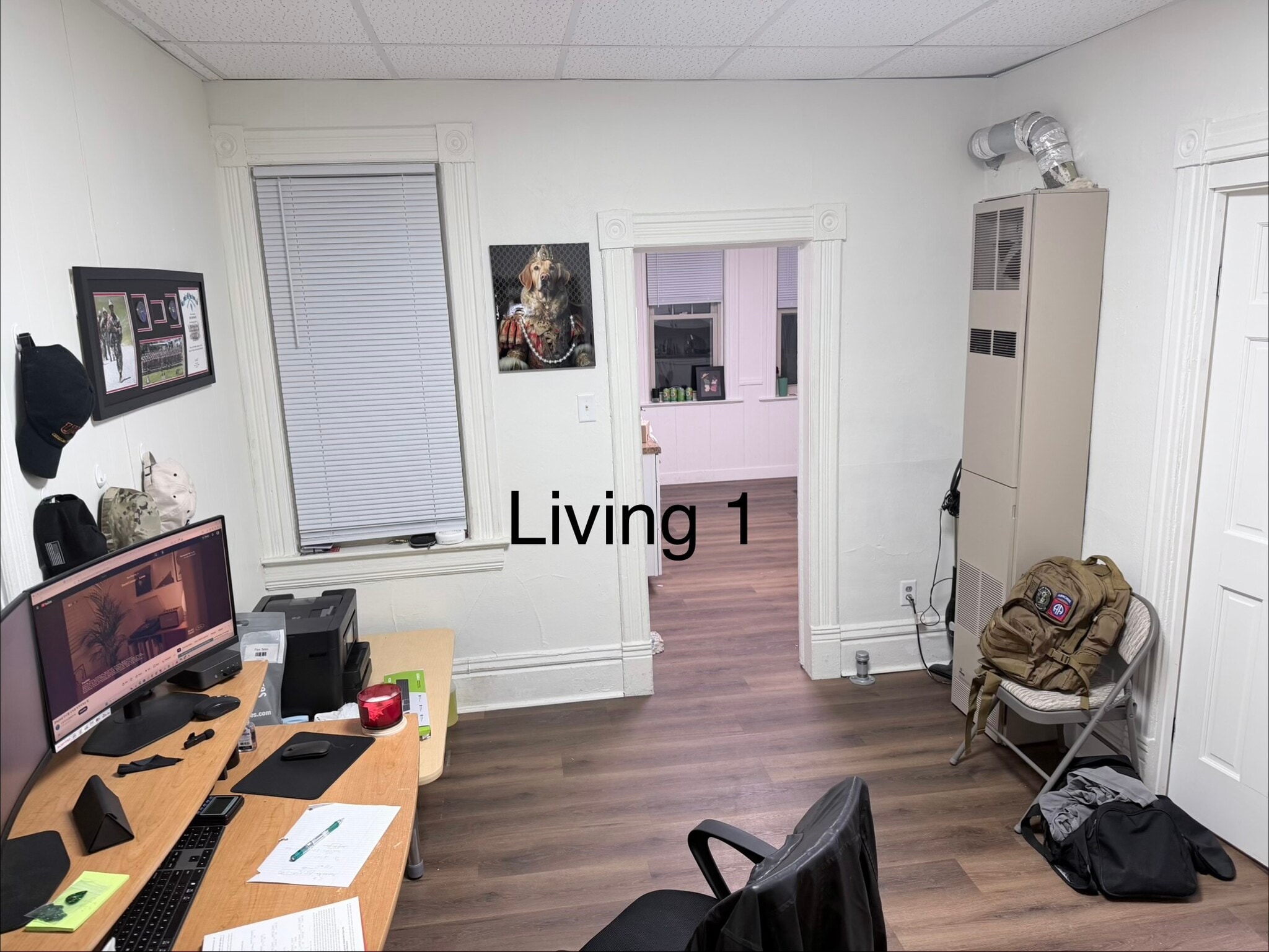 Building Photo - 10 E 5th St