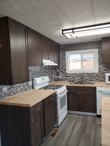 Building Photo - 2401 E Southern Ave