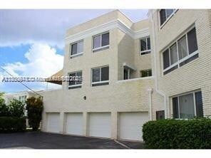 Building Photo - 2845 Granada Blvd