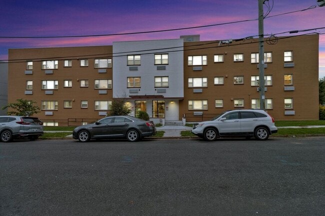 Building Photo - 738 Longfellow St NW