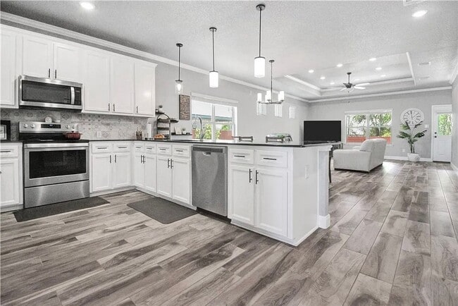 Building Photo - 7307 Diamond Dove Dr