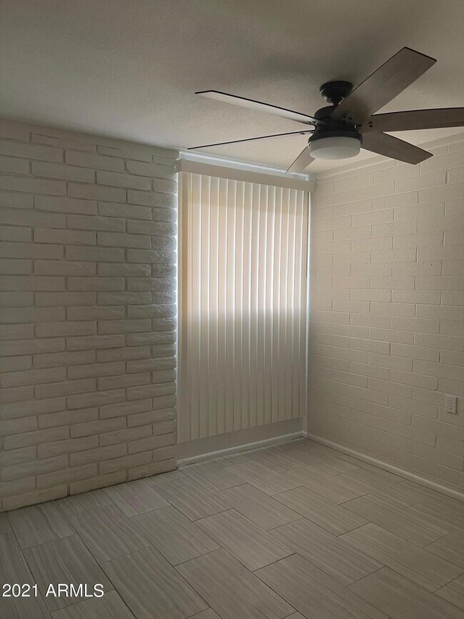 Building Photo - 12847 N 113th Ave