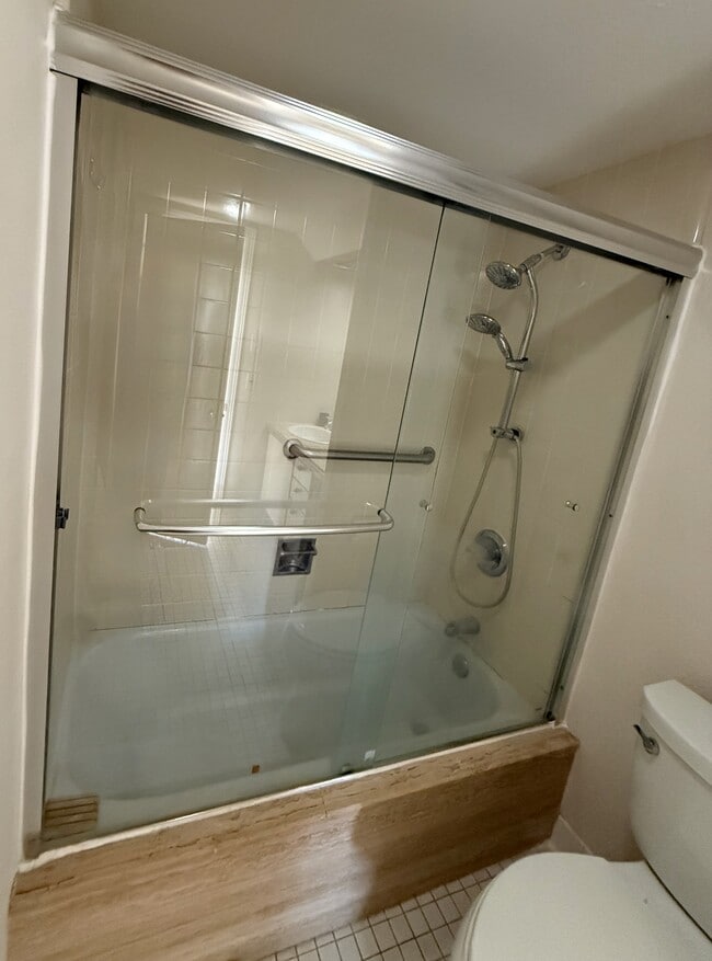 Building Photo - 1122 Colorado St