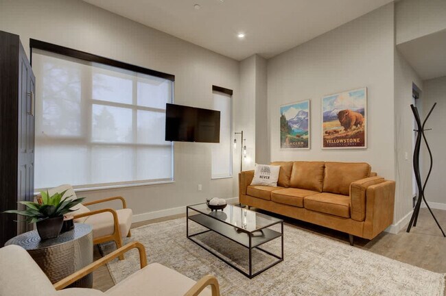 Building Photo - 110 W Beall St