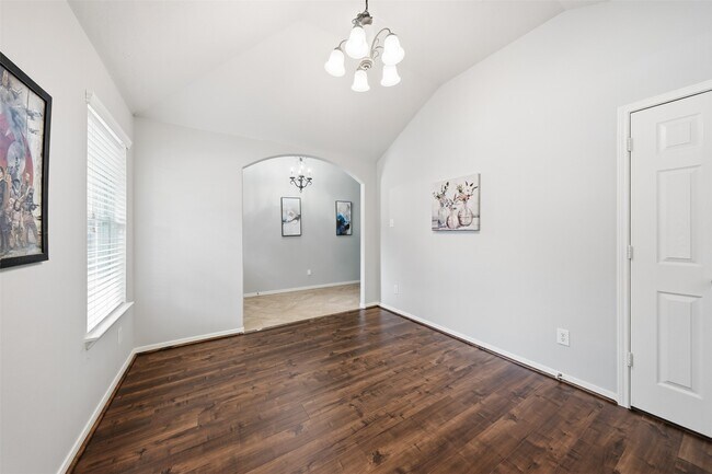 Building Photo - 2319 Falcon Knoll Ln