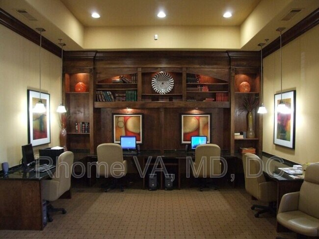 Building Photo - 12901 Centre Park Cir