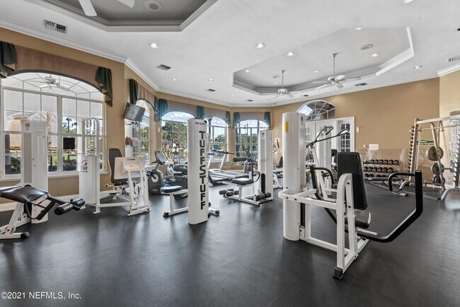 Building Photo - 13810 Sutton Park Dr N