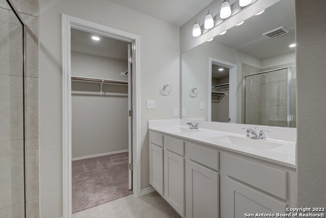 Building Photo - 2532 Ayers Dr