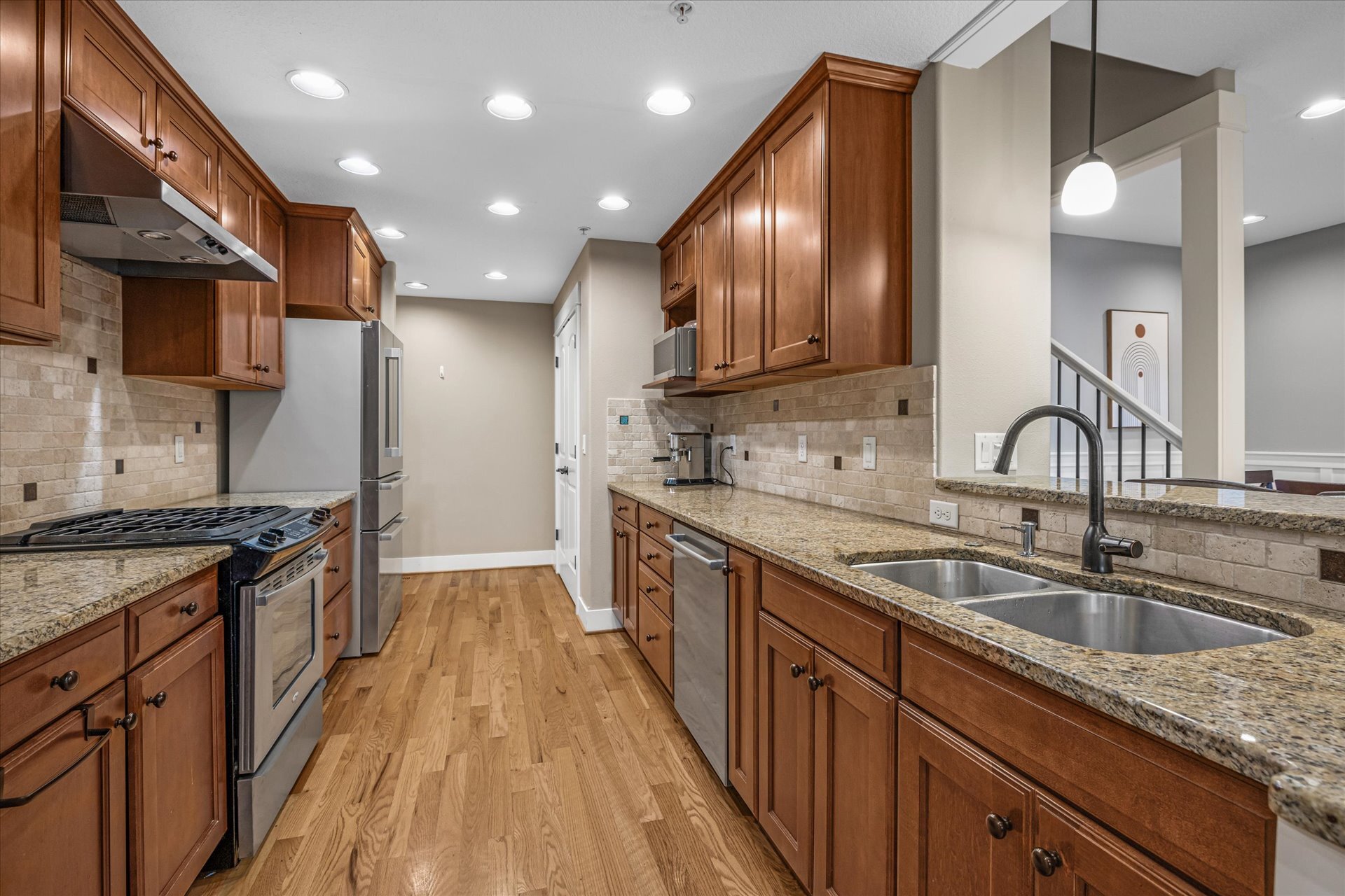 Building Photo - 3640 SW Baird St