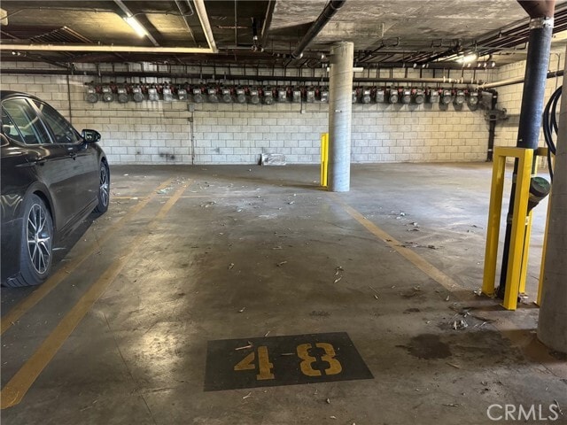 Building Photo - 7320 Hawthorn Ave