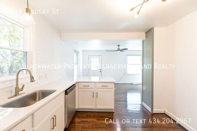 Building Photo - 1148 Lindsay St