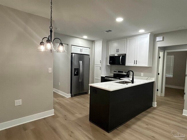 Building Photo - 721 W Jordan St