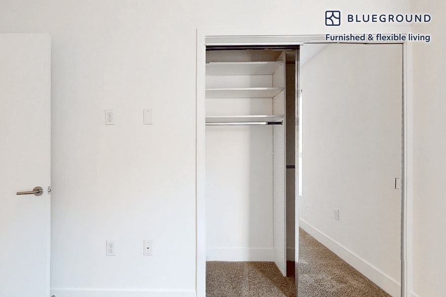 Building Photo - 1539 Beloit Ave