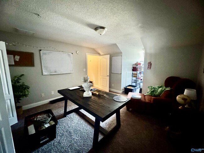 Building Photo - 468 Shamrock Dr