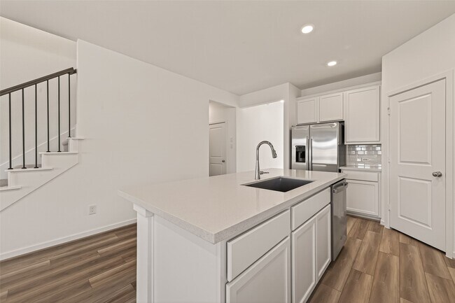 Building Photo - 21926 Sam Raburn Dr