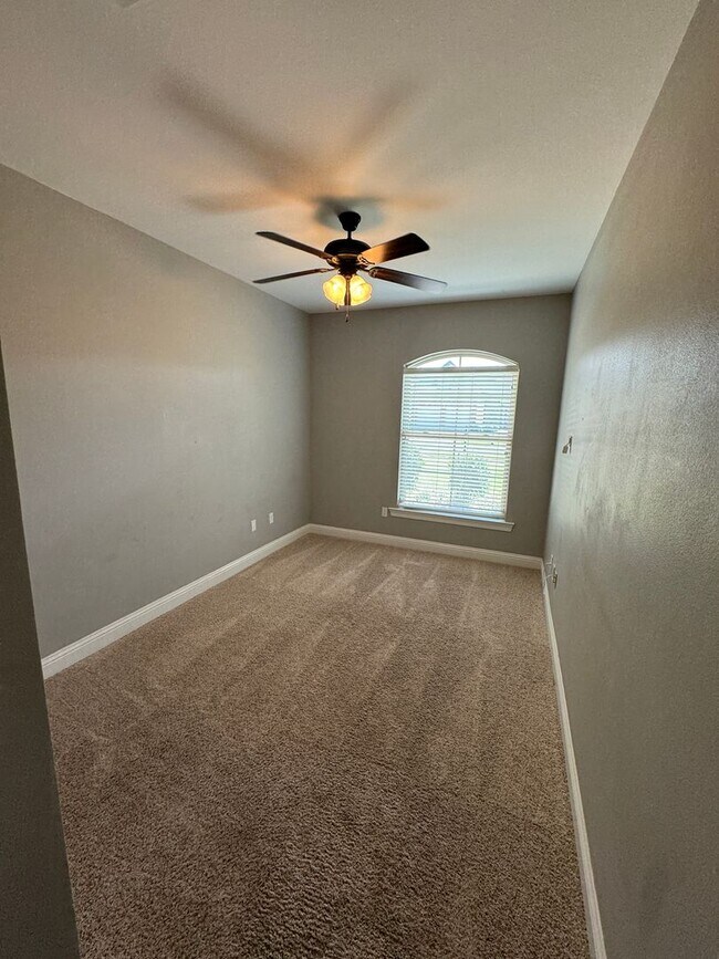 Building Photo - CYPRESS BEND GARDEN DISTRICT OF NORTH BOSS...