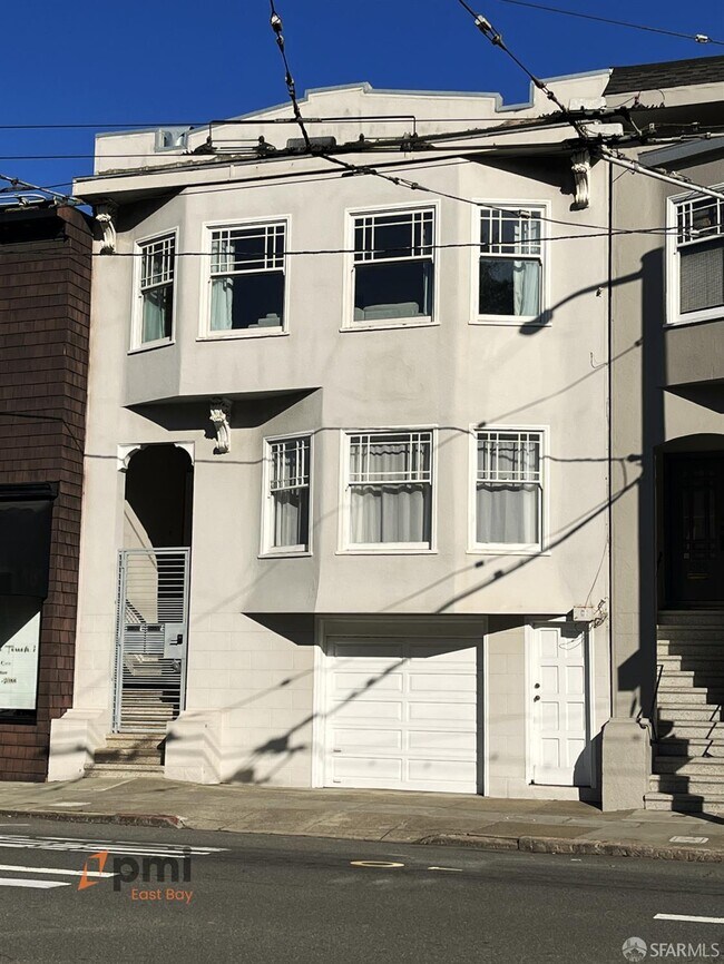 Building Photo - 518 Presidio Ave
