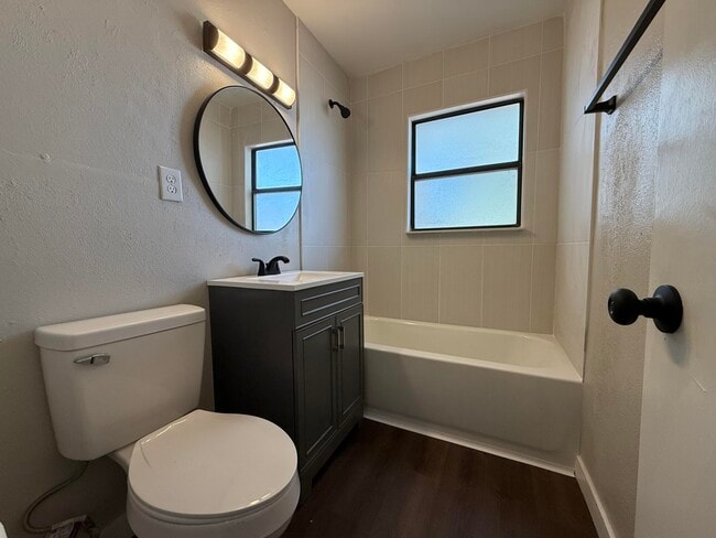 Building Photo - 1404 Chaco Ave