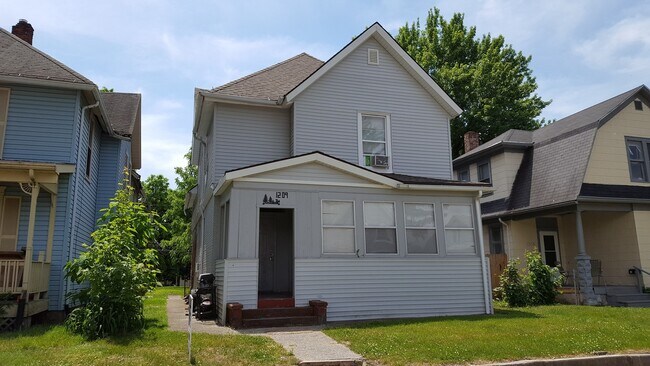 Primary Photo - 1209 Scott Ave