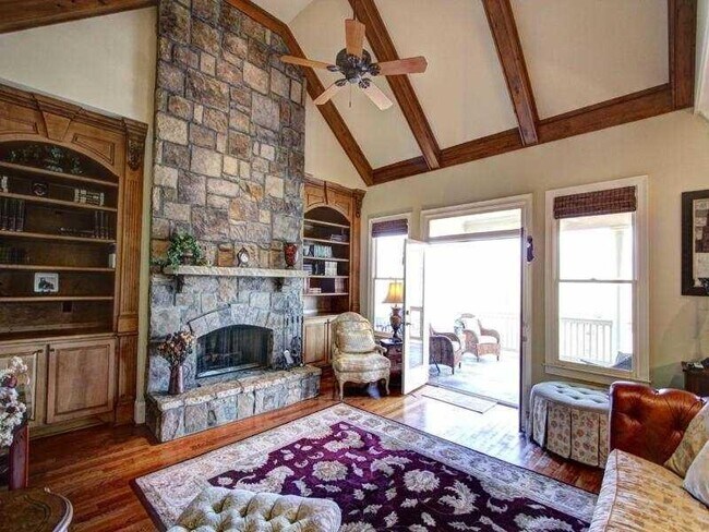 Building Photo - 502 Rivercliff Trce