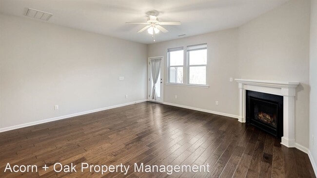 Building Photo - 3 br, 2.5 bath House - 239 Rubrum Drive