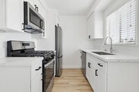 Building Photo - 6629 Crenshaw Blvd