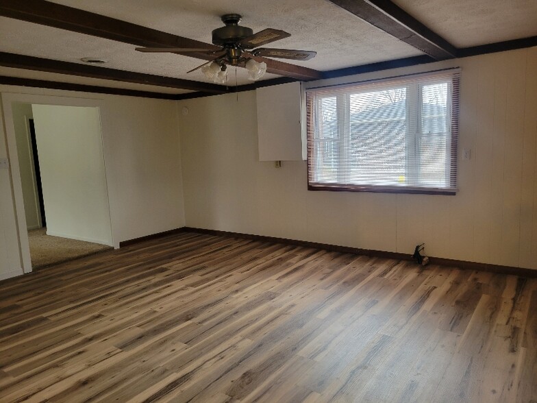 Building Photo - 3425 Campbell St