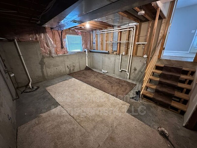 Building Photo - 18800 W 164th St