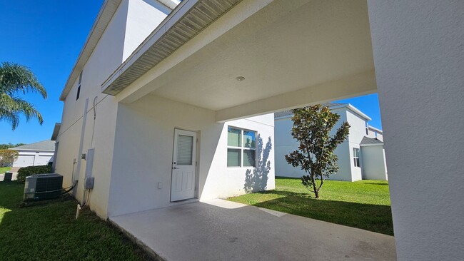 Building Photo - Beautiful Oaks at Moss Park Home!