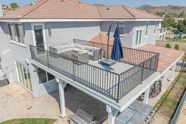 Building Photo - Spectacular 5-Bedroom Home with Pool, RV P...