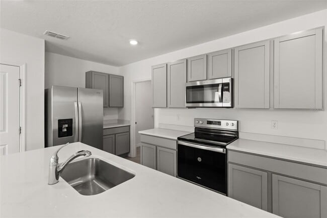 Building Photo - 33301 Darley Dl Trl
