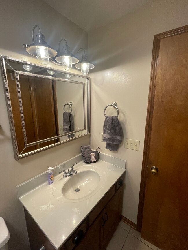 Building Photo - 408 Summerset Dr