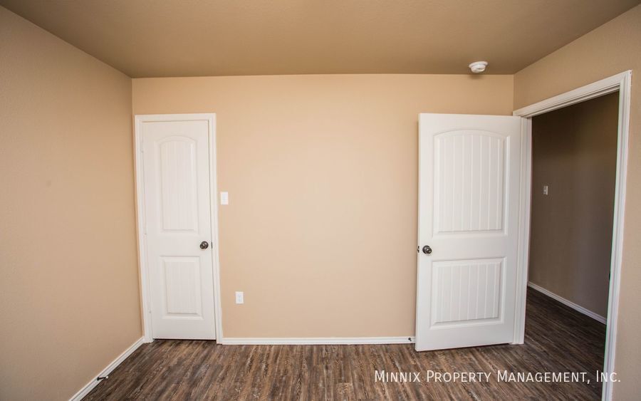 Building Photo - 2616 N Avenue P