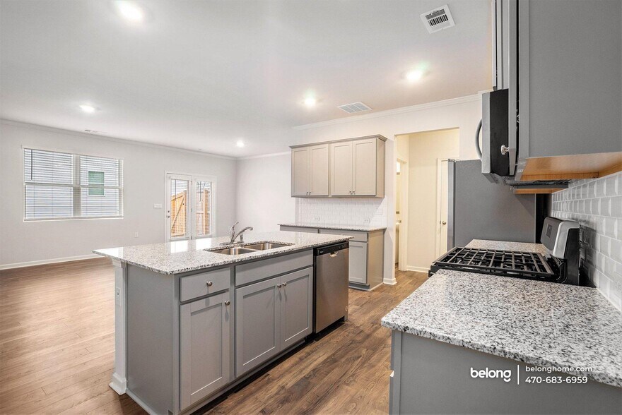 Building Photo - 2594 Poppy Ct